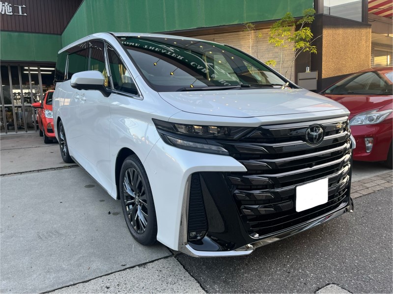 純白のヴェルファイア